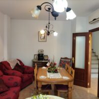 Preciosa casa para entrar a vivir, (prácticamente nueva).